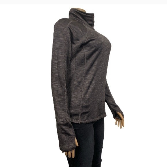 Umbro Top Fleece-Lined 1/4 Zip performance base layer thumb hole Size M - Picture 2 of 11